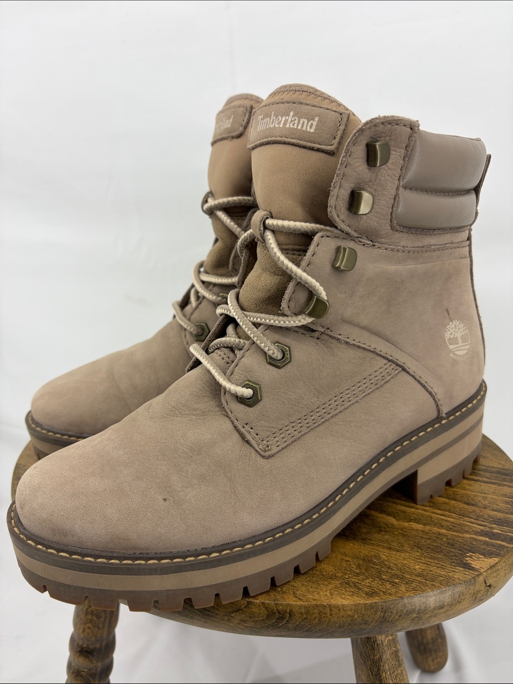 Timberland Courmayeur Valley WP Heeled Taupe Lace-Up Nubuck Boots, Womens 7